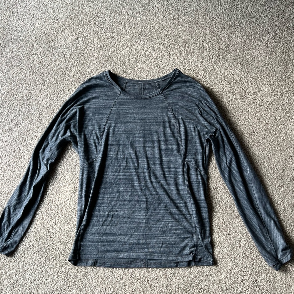 Lululemon long sleeve top. Size 8